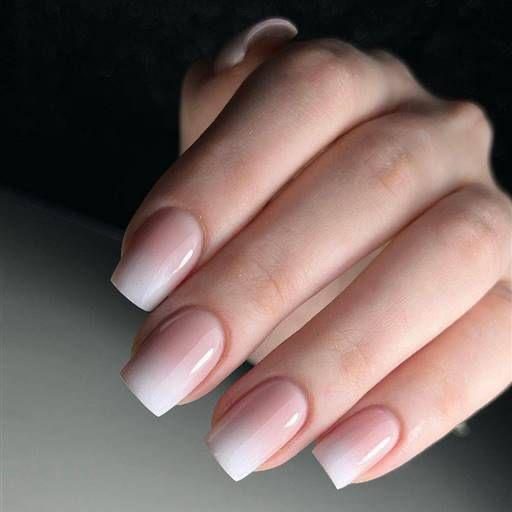 inspiraciosn de uñas babyboomer