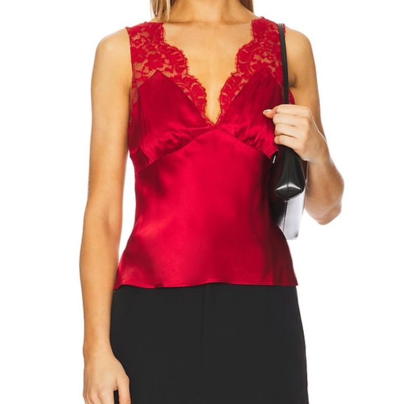 tendencias blusas 2000 en 2025 CAMISOLA REZA color Cardinal