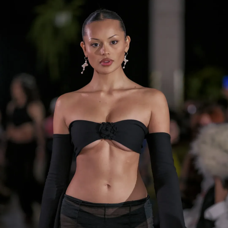 Pasarela de moda Subterránea muestra diseño contemporáneo en San José, Costa Rica