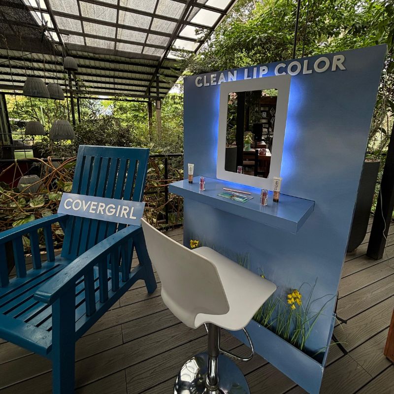 Covergirl presentó su más reciente lanzamiento de productos Clean en Proverde Garden Center