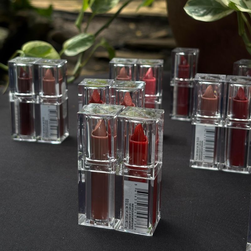 Covergirl presentó su más reciente lanzamiento de productos Clean en Proverde Garden Center