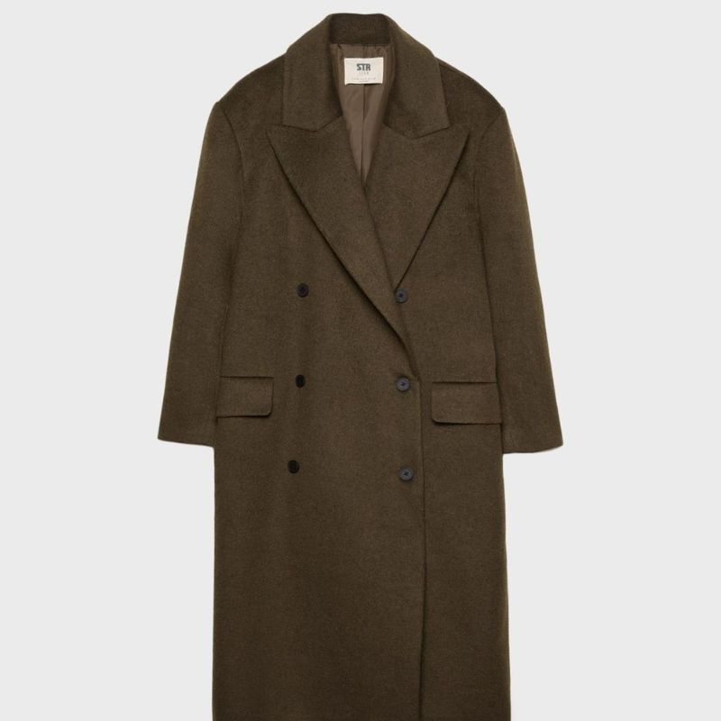 abrigos atemporales clave esta temporada Stradivarius Abrigo oversize botones referencia 8851/310/550