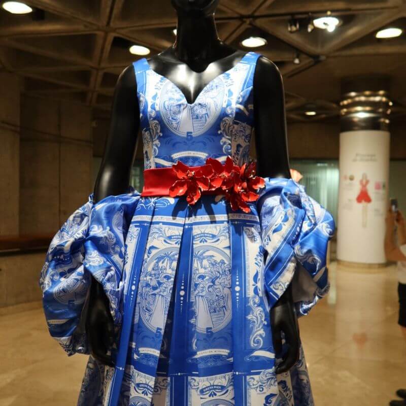 Un recorrido por 5 a la Moda la exposición de Concepción Miranda y su nueva colección Legado Costarricense.
