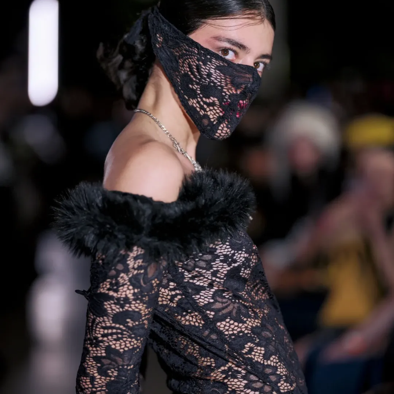 Pasarela de moda Subterránea muestra diseño contemporáneo en San José, Costa Rica