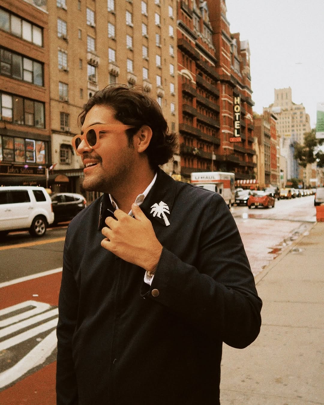 Entrevista exclusiva con Marco M. Emiliani para la revista BeMe portada de Junio