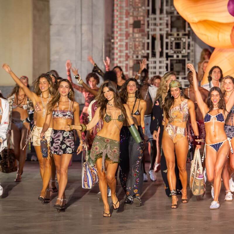 Desfile Agua Bendita Colombiamoda 2025