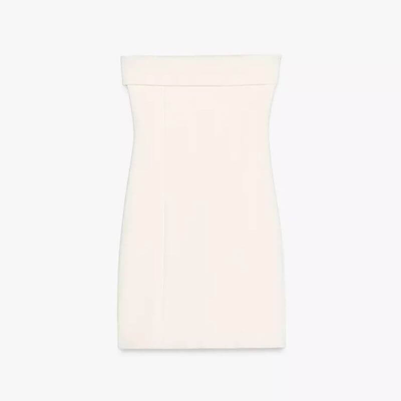 rebajas de Zara de mitad de año, las mejores opciones Vestido corto confeccionado en tejido de punto elástico y flexible con trama compacta, mullida y opaca. Escote recto con vuelta y hombros descubiertos. referencia: 3641/383/712