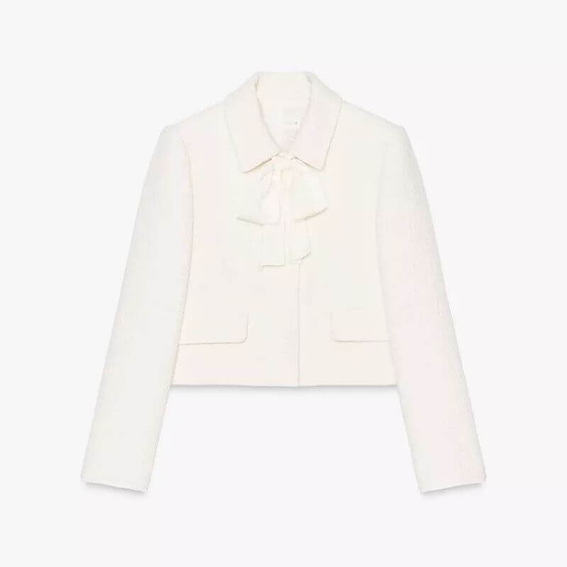 Rebajas de Zara de mitad de año, las mejores opciones Blazer de cuello solapa y manga larga con hombreras. Bolsillos delanteros con solapa. Detalle de lazo delantero. Cierre frontal con botones ocultos a presión. referencia: 2465/122/712